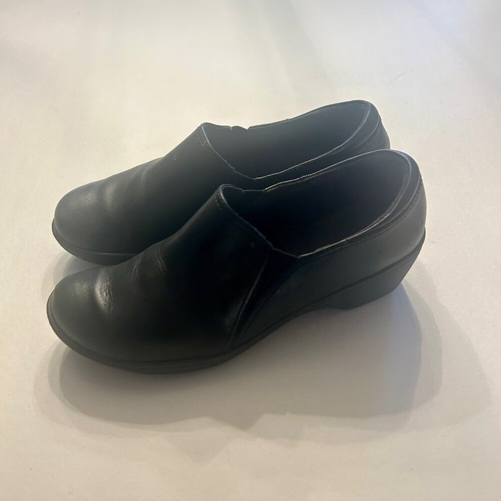 WOMEN'S CLARKS Black Leather Pro Clogs US 7.5M *Slip Resistant Work